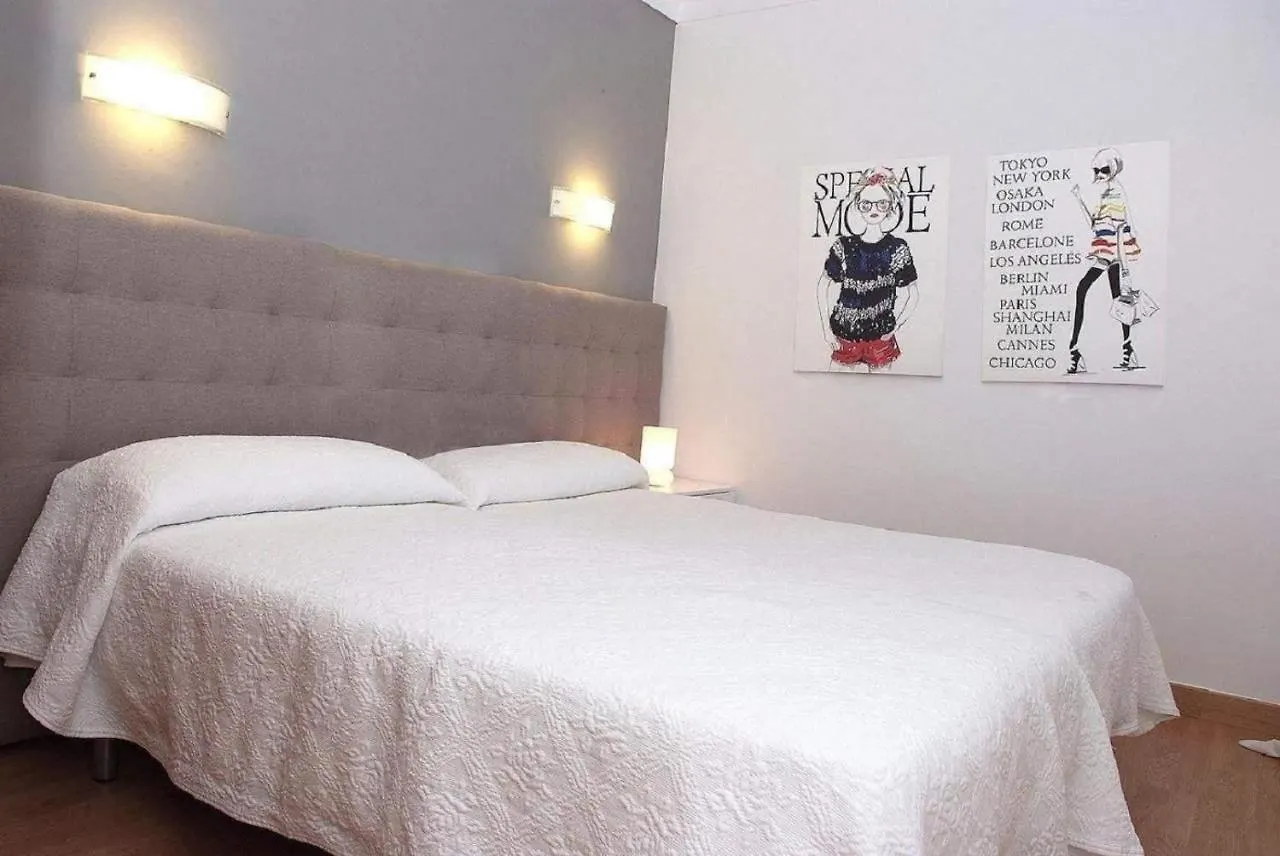 Apto Antic 302 Pax 4 Apartment S'Illot  Spain
